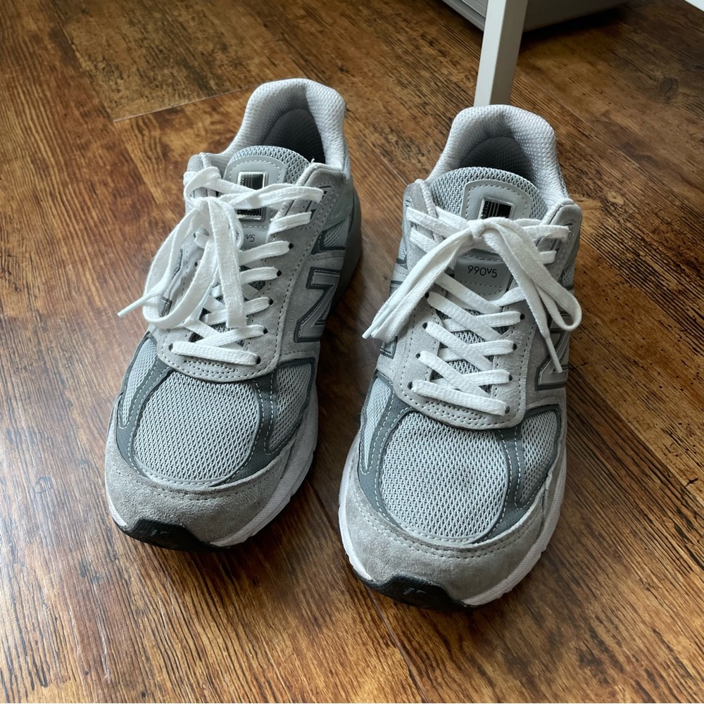 New Balance 990 v5 US Mens Size 9